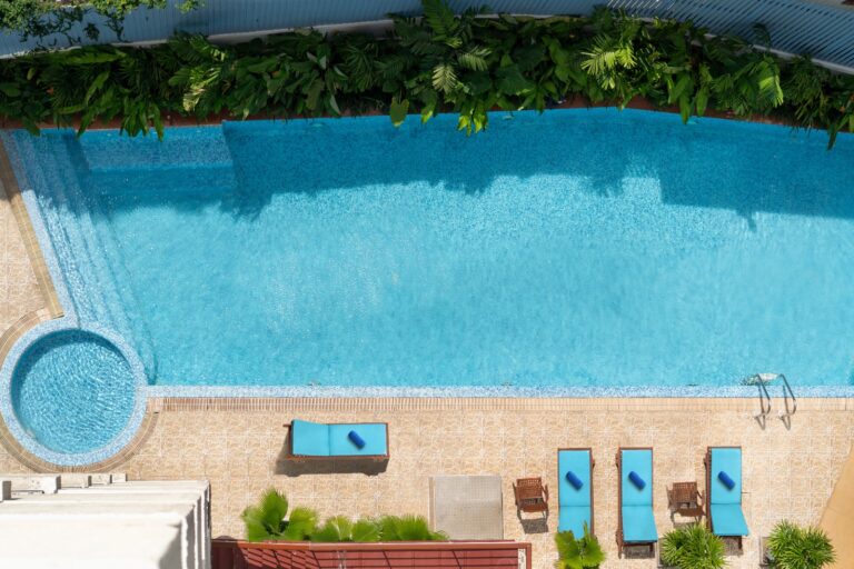 Hotel with Swimming Pool