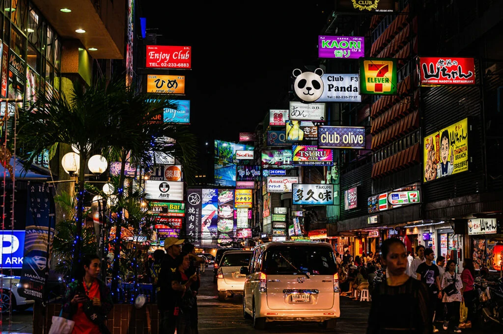 Patpong-Night-Market_0624-1024x681