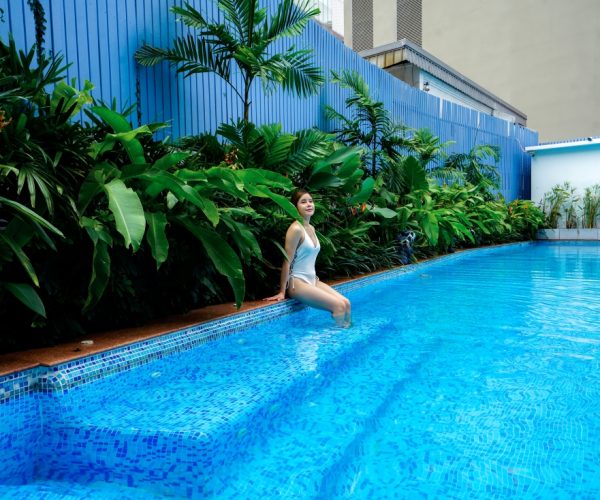 Hotel with Swimming Pool